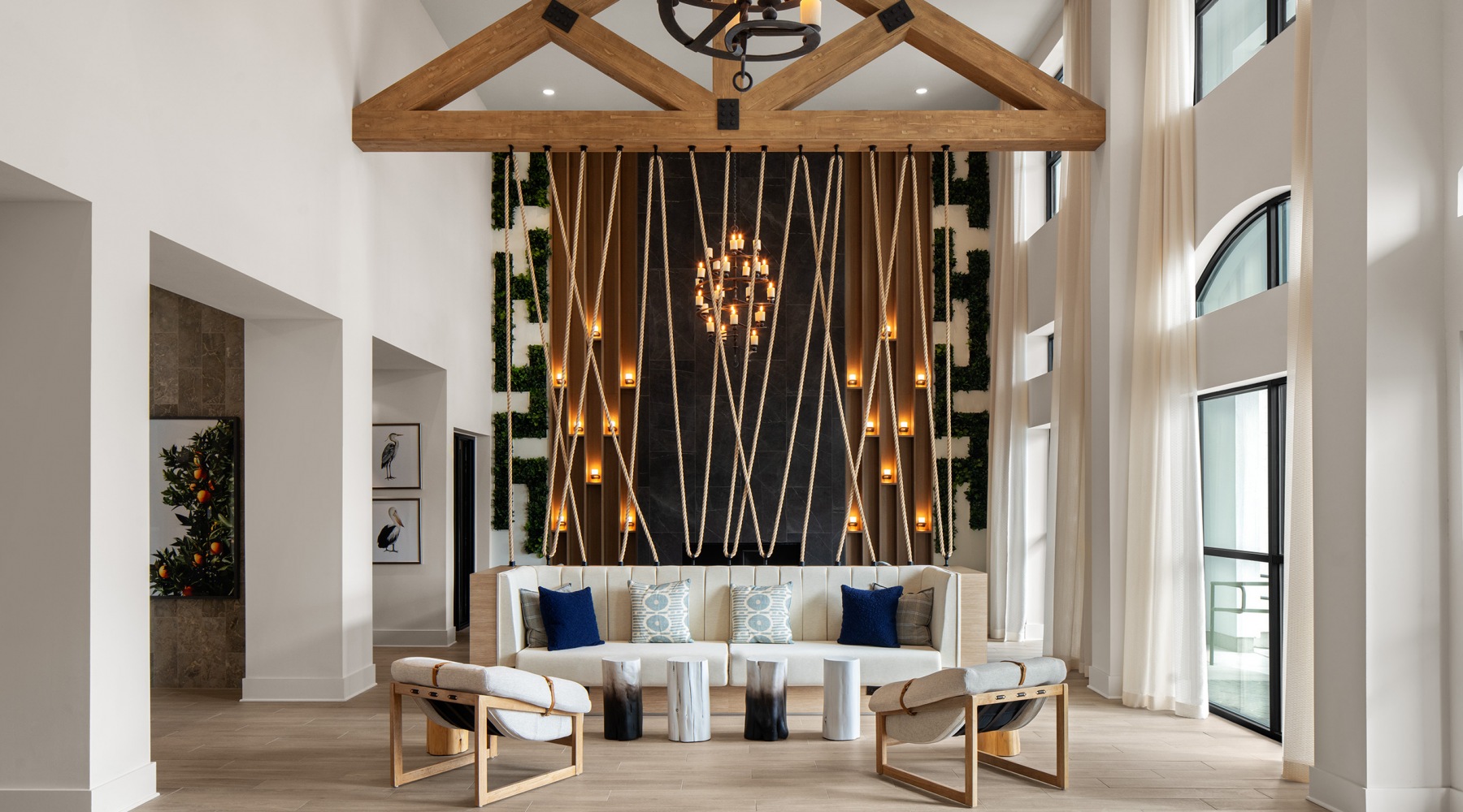 Perla Gem Lake community lobby